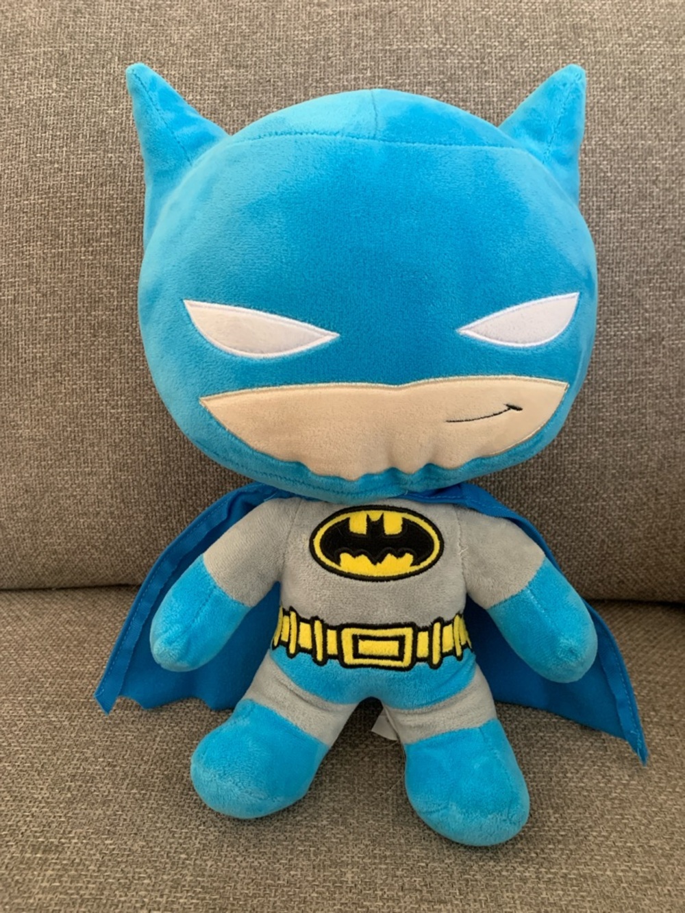 DC Comics Super Friends 14” Batman Plush with Cape Six Flags Exclusive